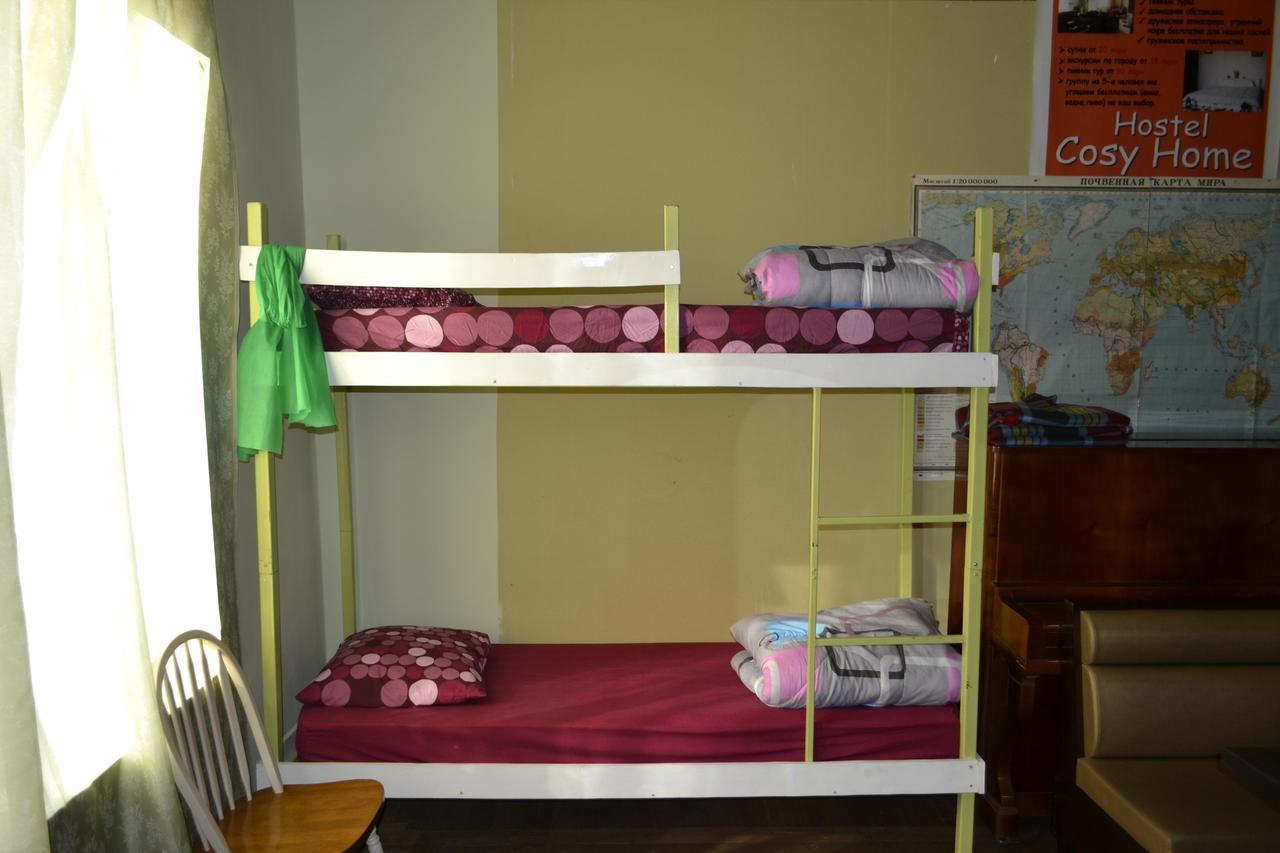 Picnic Hostel Кутаїсі Екстер'єр фото